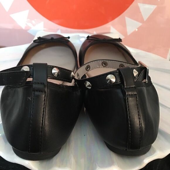 Libby Edelman wide width leather spike strap flats - Picture 6 of 6